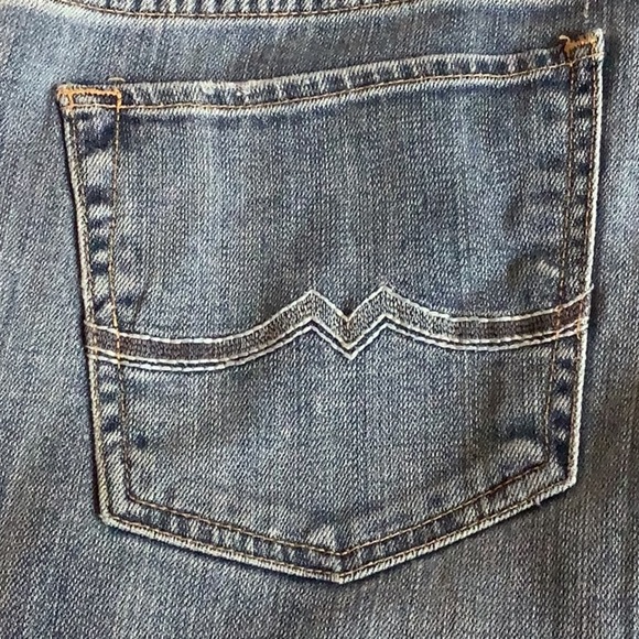 Lucky Brand Size 6 Regular Sweet’N Straight Light Denim Jeans. Preloved. - Picture 6 of 8